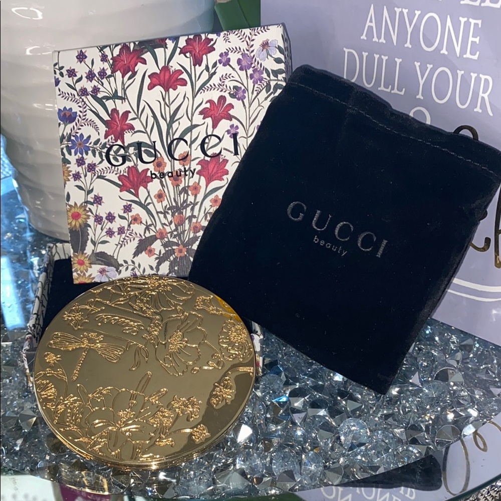 Gucci Flora Gold Medallion compact Mirror